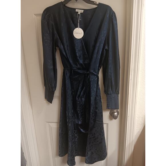 Chenault Dress, Women's Size Medium Blue Wrap Style, Silky, NWT - Picture 1 of 4
